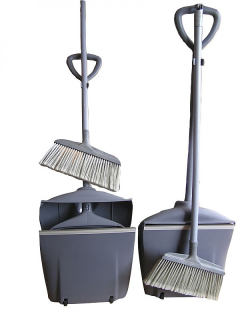 LOPATKA + SMETÁČEK JOBBY s víkem INTERIER